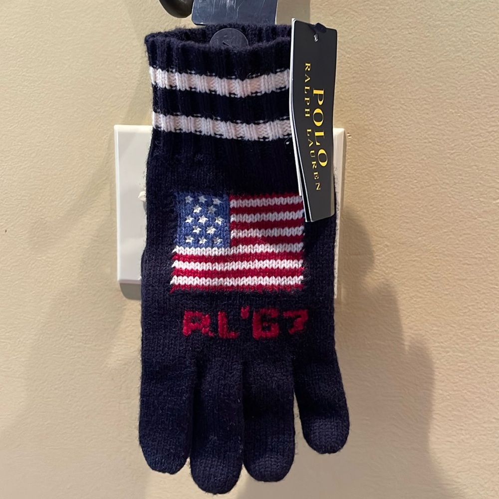Polo Ralph Lauren 100% wool Womens gloves. Touch screen fingertips